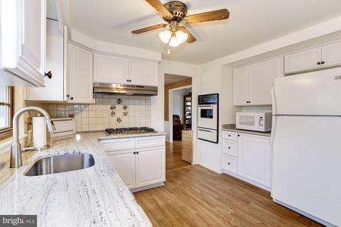 1 Sequoia Dr, Cinnaminson, NJ 08077 photo 7