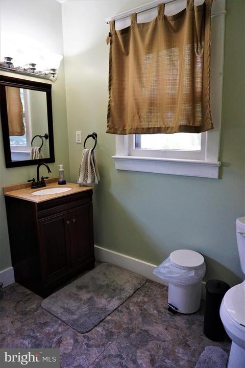 545 Kossuth St, Riverside, NJ 08075 photo 7