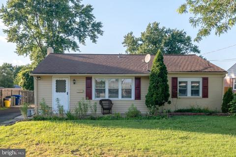 111 E Franklin Ave, Beverly, NJ 08010 photo 1