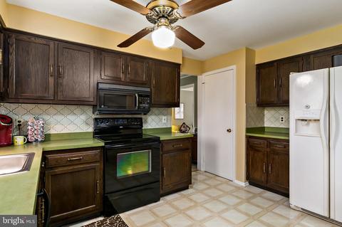 110 Coopers Kill Rd, Delran, NJ 08075 photo 8