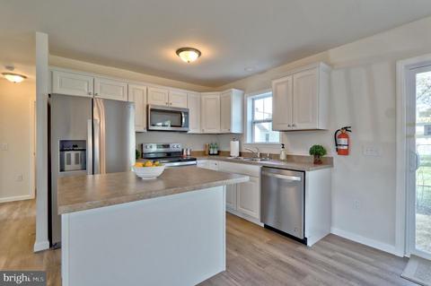 210 N Pine Ave, Maple Shade, NJ 08052 photo 10