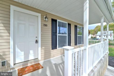 210 N Pine Ave, Maple Shade, NJ 08052 photo 4
