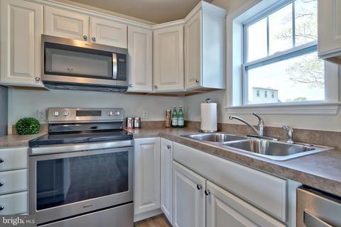 210 N Pine Ave, Maple Shade, NJ 08052 photo 15