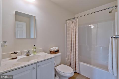210 N Pine Ave, Maple Shade, NJ 08052 photo 34