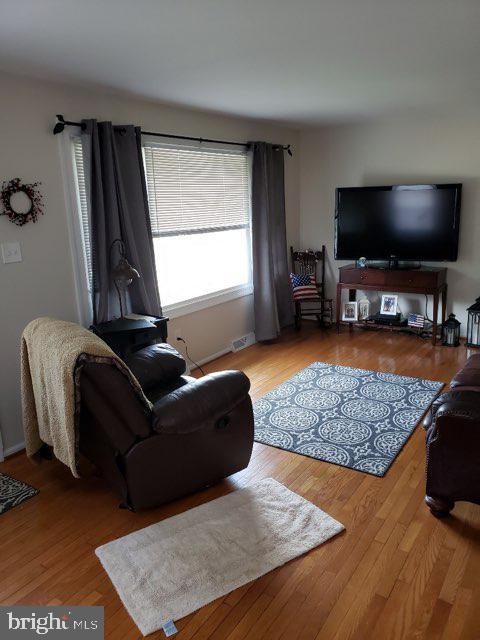 536 Harrison St, Riverside, NJ 08075 photo 6