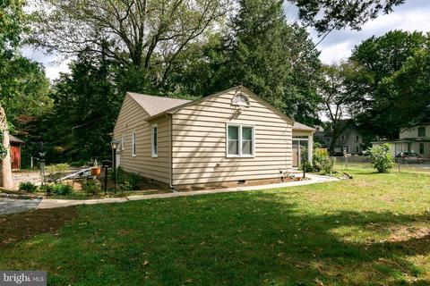 314 Van Sciver St, Beverly, NJ 08010 photo 2