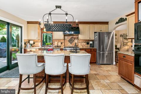 512 Devon Rd, Moorestown, NJ 08057 photo 12