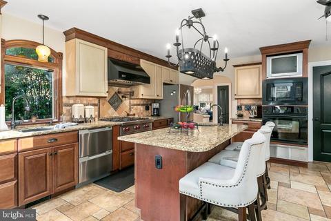 512 Devon Rd, Moorestown, NJ 08057 photo 13