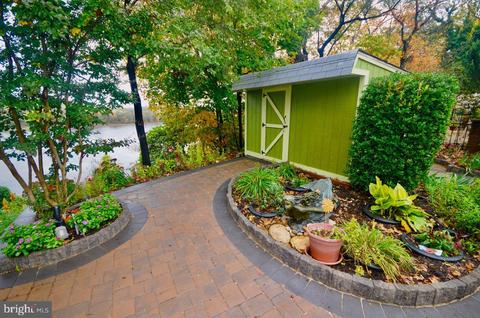 429 E Front St, Florence, NJ 08518 photo 9