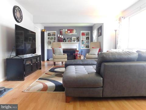 140 Front St, Mount Holly, NJ 08060 photo 4
