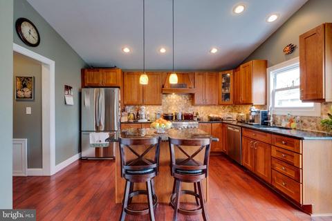 306 3rd St, Riverton, NJ 08077 photo 8