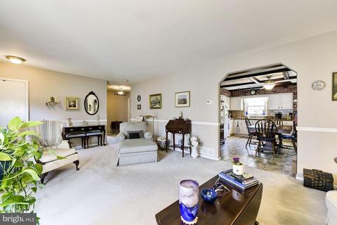 17 Thomas Ave, Maple Shade, NJ 08052 photo 2