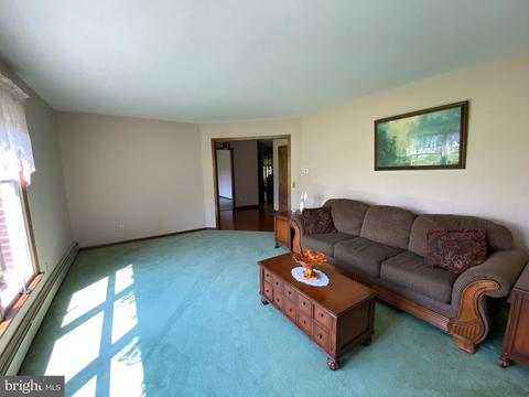 203 Croshaw Rd, Wrightstown, NJ 08562 photo 5