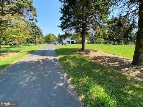 203 Croshaw Rd, Wrightstown, NJ 08562 photo 2