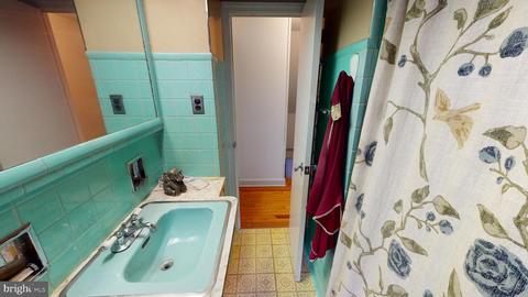 427 E Park Ave, Maple Shade, NJ 08052 photo 17