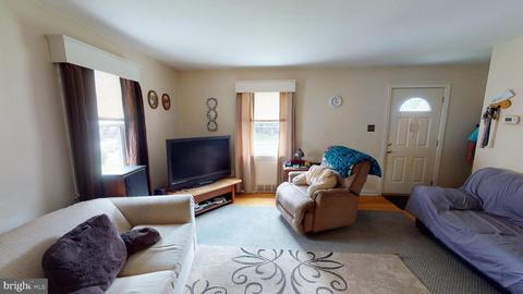 427 E Park Ave, Maple Shade, NJ 08052 photo 3