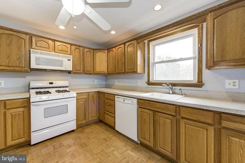 101 N Stiles Ave, Maple Shade, NJ 08052 photo 3