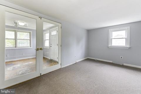 101 N Stiles Ave, Maple Shade, NJ 08052 photo 5