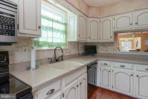 8 Sheppards Ln, Mount Laurel, NJ 08054 photo 16