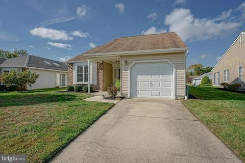 8 Sheppards Ln, Mount Laurel, NJ 08054 photo 2