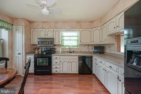 8 Sheppards Ln, Mount Laurel, NJ 08054 photo 13