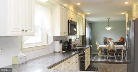 18 Navy Dr, Delran, NJ 08075 photo 13