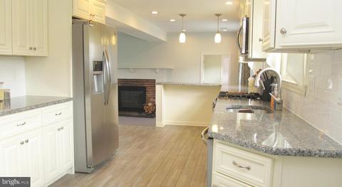 18 Navy Dr, Delran, NJ 08075 photo 7