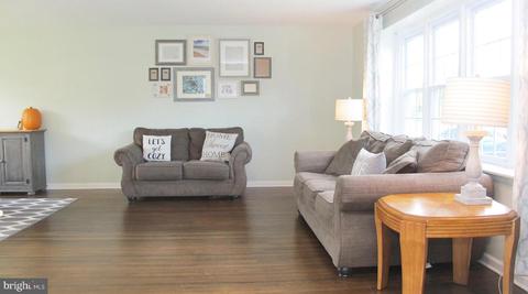 18 Navy Dr, Delran, NJ 08075 photo 5