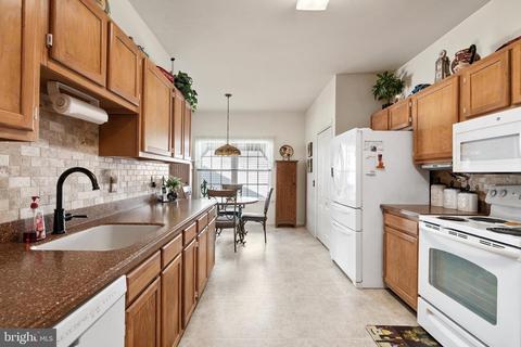 18 Ashley Dr, Delran, NJ 08075 photo 7