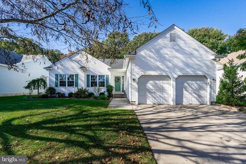 18 Ashley Dr, Delran, NJ 08075 photo 2