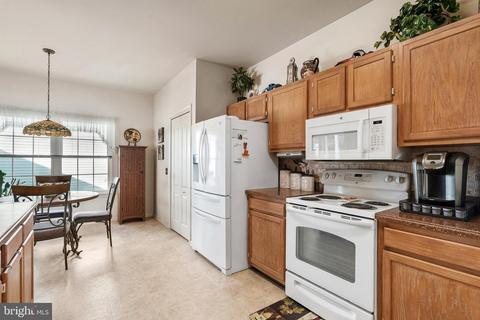 18 Ashley Dr, Delran, NJ 08075 photo 8