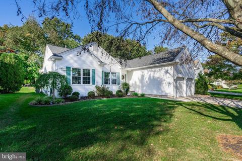 18 Ashley Dr, Delran, NJ 08075 photo 1