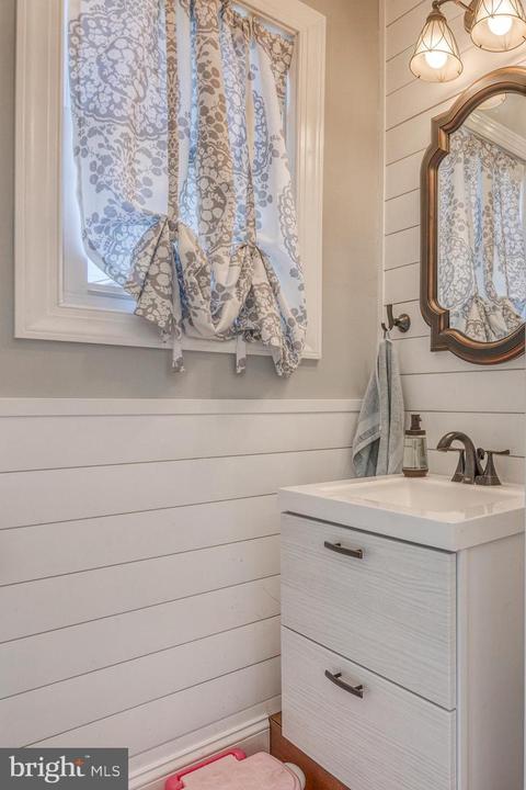 419 E Main St, Maple Shade, NJ 08052 photo 32