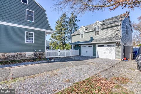 419 E Main St, Maple Shade, NJ 08052 photo 4
