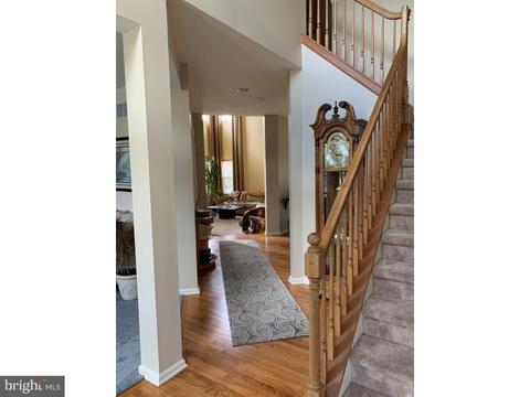 14 Ridgeview Rd, Delran, NJ 08075 photo 2