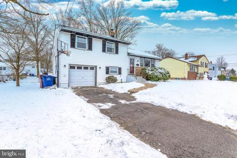 508 8th St, Riverside, NJ 08075 photo 2