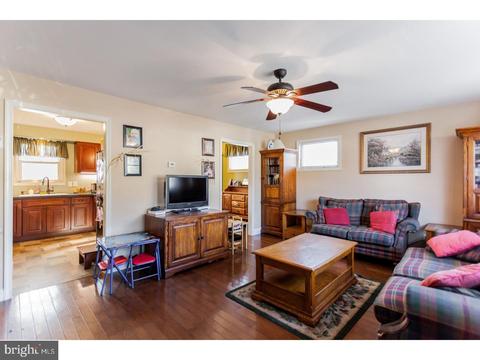 508 8th St, Riverside, NJ 08075 photo 5