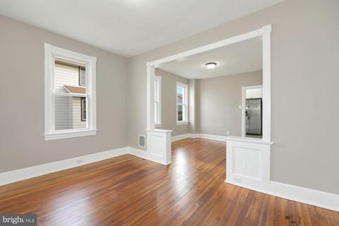 406 E Washington St, Riverside, NJ 08075 photo 5
