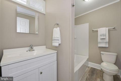 406 E Washington St, Riverside, NJ 08075 photo 17