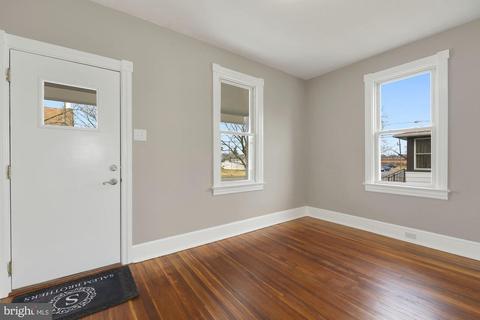 406 E Washington St, Riverside, NJ 08075 photo 4