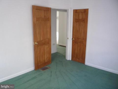 52 E Park Ave, Maple Shade, NJ 08052 photo 3