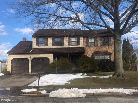 2 Yardley Ct, Mount Laurel, NJ 08054 photo 1