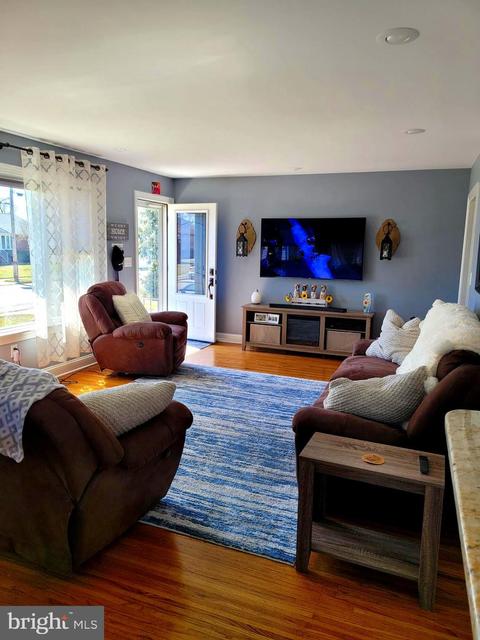 513 Monroe St, Riverside, NJ 08075 photo 3