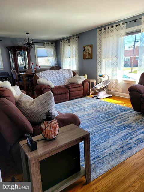 513 Monroe St, Riverside, NJ 08075 photo 4