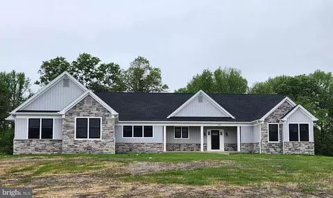 104 Bridle Path Ct, Southampton, NJ 08088