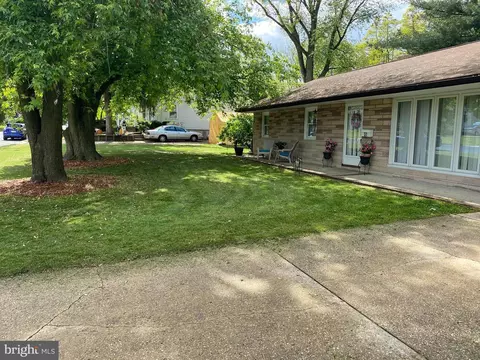 37 High St, Maple Shade, NJ 08052 photo 3