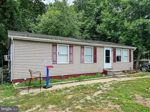 1419 Cologne Dr, Port Norris, NJ 08349