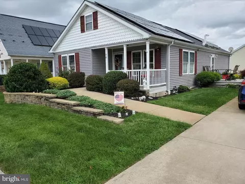 70 Reagan Ct, Millville, NJ 08332