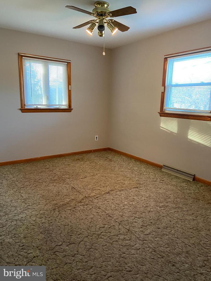  593 N Valley Ave, Vineland, NJ 08360 photo 11