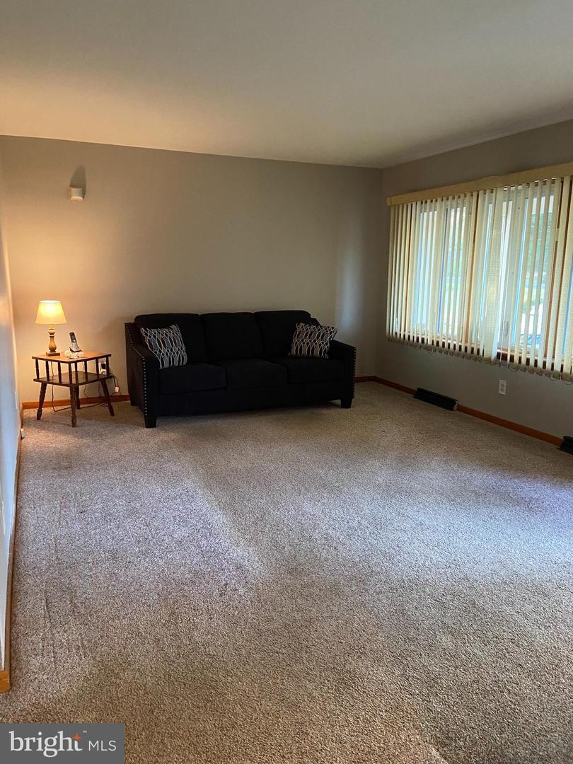  593 N Valley Ave, Vineland, NJ 08360 photo 2